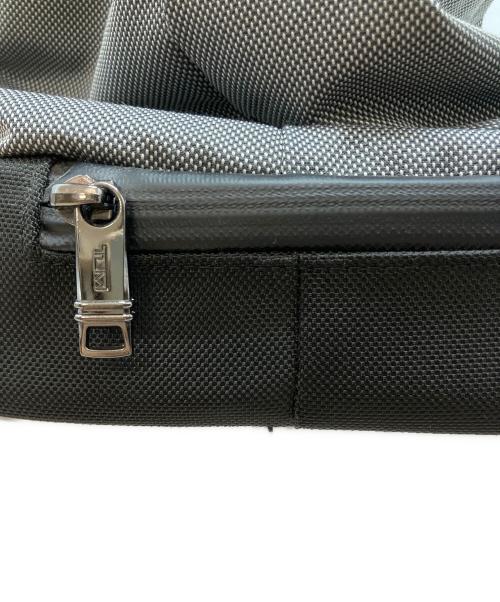TUMI（トゥミ）TUMI (トゥミ) ビジネスバッグ グレーの古着・服飾アイテム