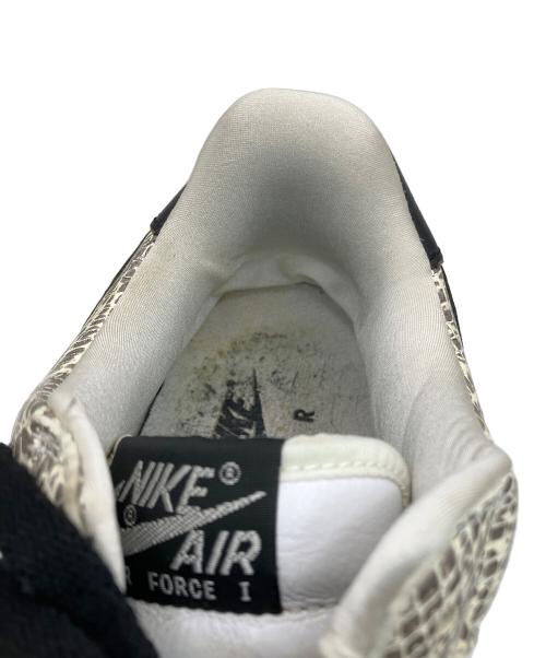 NIKE（ナイキ）NIKE (ナイキ) AIR FORECE1 グレー×ホワイト サイズ:27.5の古着・服飾アイテム