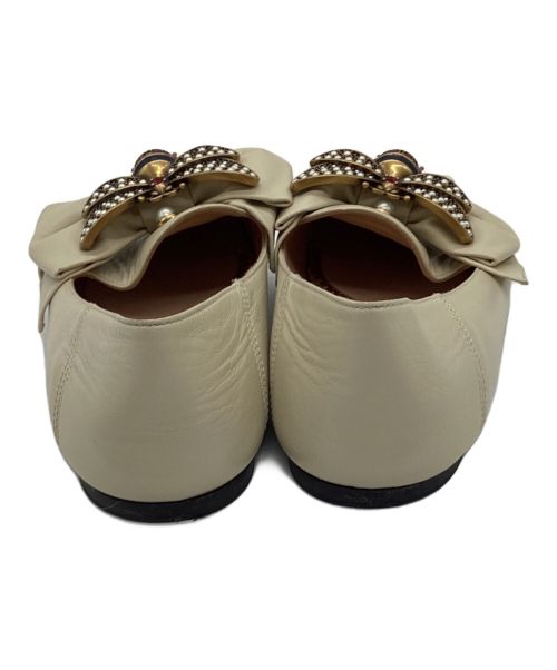 GUCCI（グッチ）GUCCI (グッチ) クイーンマーガレットビーアクセントローファー アイボリー サイズ:34の古着・服飾アイテム
