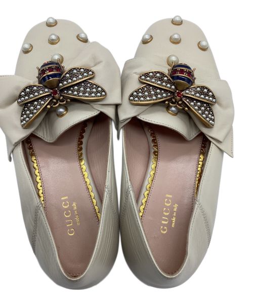 GUCCI（グッチ）GUCCI (グッチ) クイーンマーガレットビーアクセントローファー アイボリー サイズ:34の古着・服飾アイテム