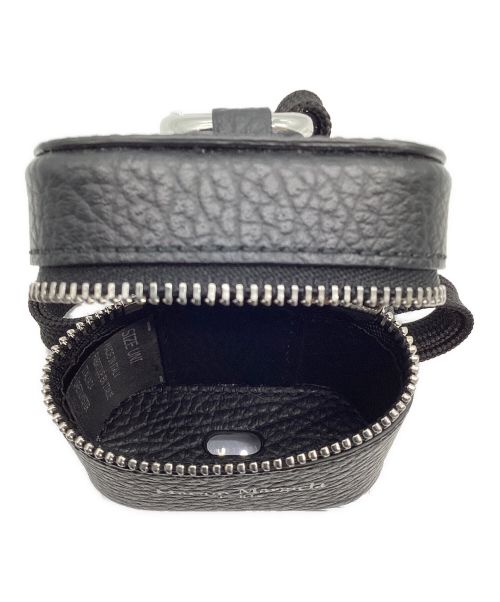 Maison Margiela（メゾンマルジェラ）Maison Margiela (メゾンマルジェラ) AirPods CASE PRO WITH ZIP AND LACE ブラック 未使用品の古着・服飾アイテム