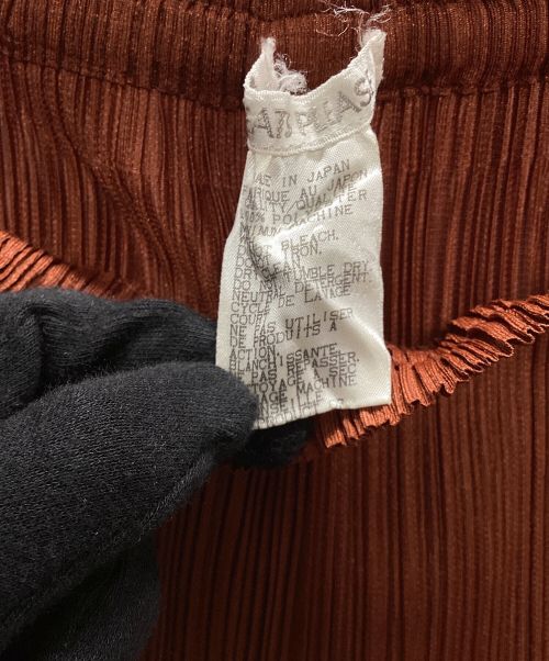 PLEATS PLEASE（プリーツプリーズ）PLEATS PLEASE (プリーツプリーズ) 90sプリーツパンツ ブラウン サイズ:2の古着・服飾アイテム