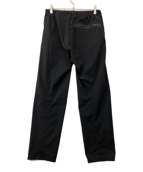 DESCENTE（デサント）DESCENTE (デサント) RELAXED FIT TAPERED STRETCH PANTS ブラック サイズ:Mの古着・服飾アイテム