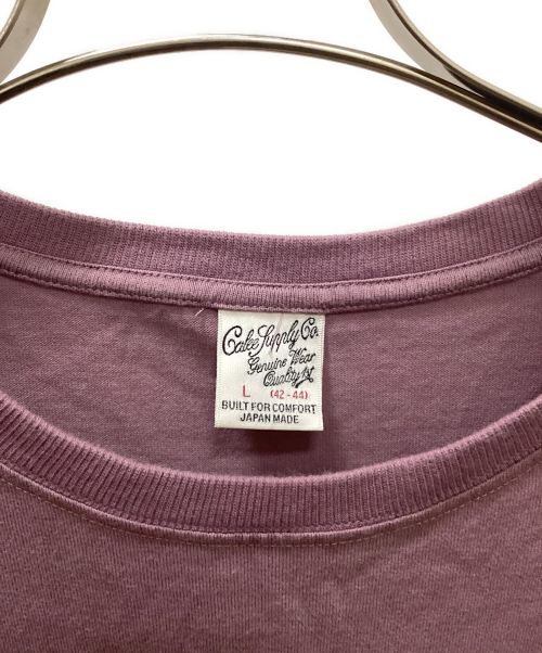 CALEE（キャリー）CALEE (キャリー) DROP SHOULDER LOGO EMBRIODERY T ピンク×ホワイト サイズ:Lの古着・服飾アイテム