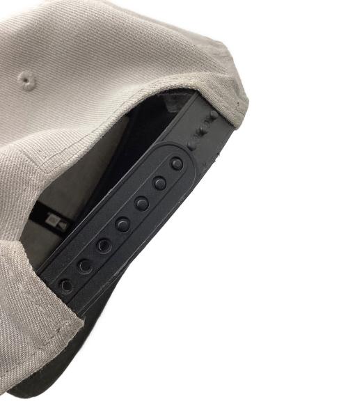 New Era（ニューエラ）New Era (ニューエラ) pokemon (ポケモン) 9FIFTY ピカチュウ 950 POKEMON PIX PIKACHU グレー×ブラック サイズ:MEDIUM/LARGEの古着・服飾アイテム