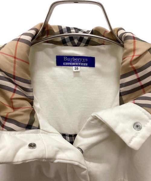 BURBERRY BLUE LABEL（バーバリー ブルー レーベル）BURBERRY BLUE LABEL (バーバリーロンドンブルーレーベル) フード付きベスト ホワイト サイズ:38の古着・服飾アイテム
