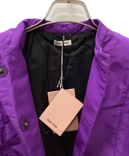MIU MIU（ミュウミュウ）MIU MIU (ミュウミュウ) ノーカラーナイロンコート パープル サイズ:36の古着・服飾アイテム