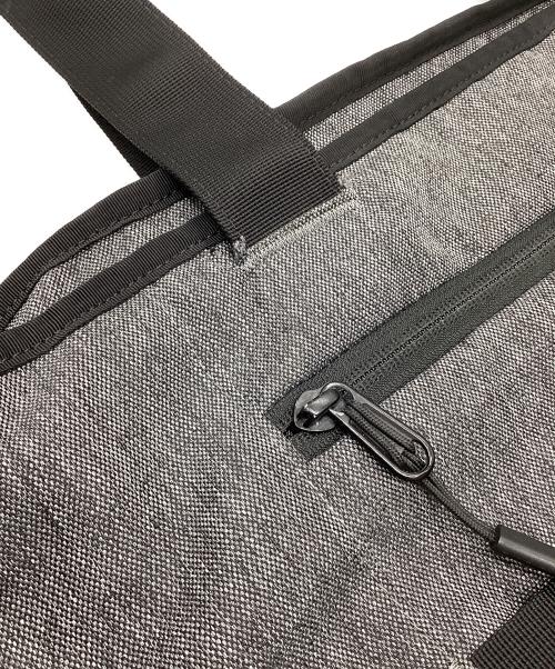 AER（エアー）AER (エアー) トートバッグ グレー×ブラックの古着・服飾アイテム