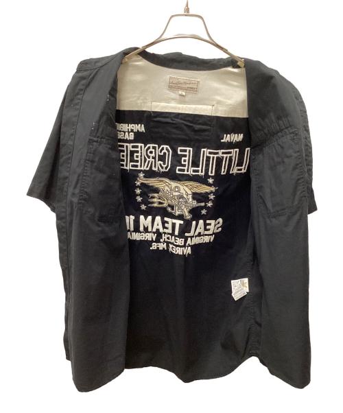 AVIREX（アヴィレックス）AVIREX (アヴィレックス) SS PATCHED MILITARY SHIRT LITTLE CREEK ブラック サイズ:XLの古着・服飾アイテム
