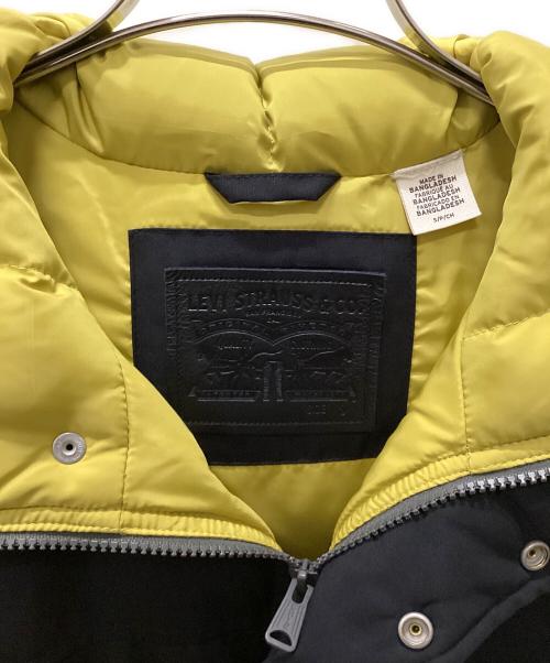 LEVI'S（リーバイス）LEVI'S (リーバイス) WEBSTER WESTERN PUFFER ブラック×イエロー サイズ:Sの古着・服飾アイテム