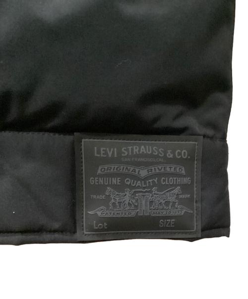 LEVI'S（リーバイス）LEVI'S (リーバイス) WEBSTER WESTERN PUFFER ブラック×イエロー サイズ:Sの古着・服飾アイテム