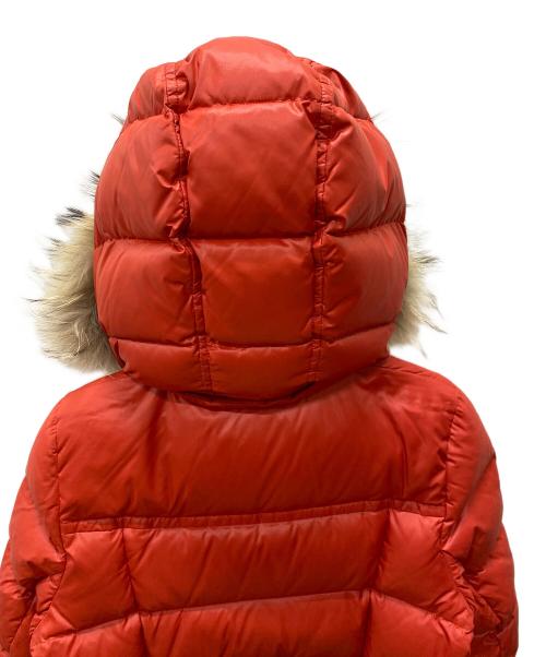 BURBERRY BLUE LABEL（バーバリーロンドンブルーレーベル）BURBERRY BLUE LABEL (バーバリーロンドンブルーレーベル) ダウンコート レッド サイズ:Mの古着・服飾アイテム