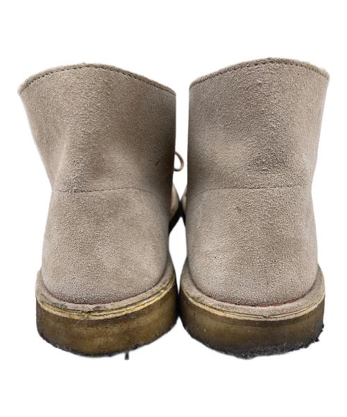 CLARKS ORIGINALS（クラークス オリジナルズ）Clarks Originals (クラークス オリジナルズ) デザートブーツ ベージュ サイズ:9 1/2の古着・服飾アイテム