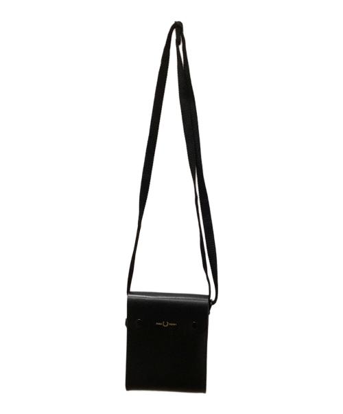 FRED PERRY（フレッドペリー）FRED PERRY (フレッドペリー) レザーサコッシュショルダーバッグ ブラックの古着・服飾アイテム
