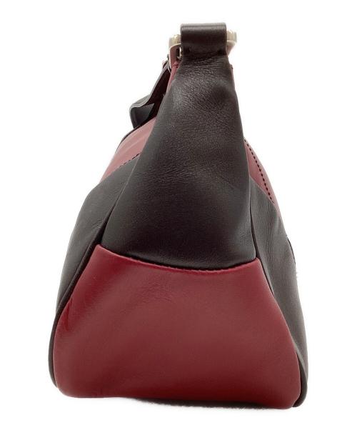 PRADA（プラダ）PRADA (プラダ) ロゴ レザーワンショルダーバッグ レッド×ブラウンの古着・服飾アイテム