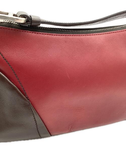 PRADA（プラダ）PRADA (プラダ) ロゴ レザーワンショルダーバッグ レッド×ブラウンの古着・服飾アイテム