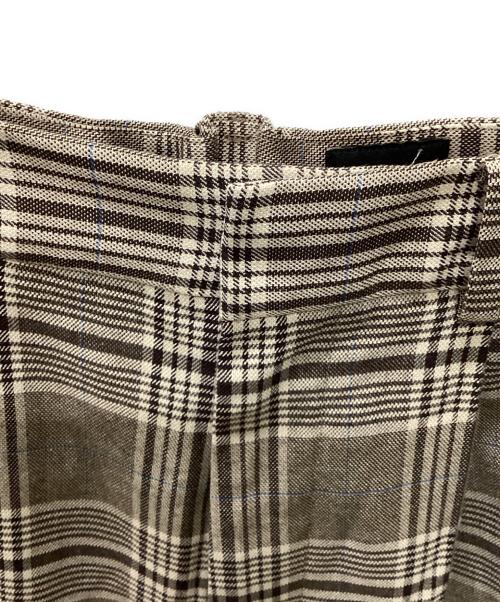 Spick and Span（スピック＆スパン）Spick and Span (スピックアンドスパン) ウォッシャブルタックストレートパンツ ブラウン サイズ:36の古着・服飾アイテム