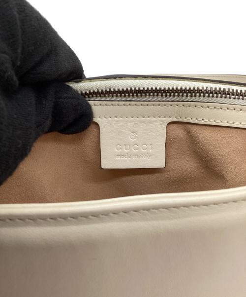 GUCCI（グッチ）GUCCI (グッチ) GGマーモント レザー チェーンショルダー アイボリーの古着・服飾アイテム