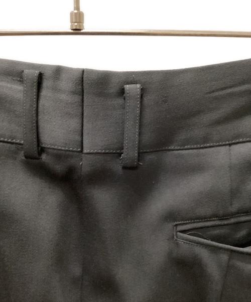 YOSHIYUKI KONISHI（ヨシユキコニシ）YOSHIYUKI KONISHI (ヨシユキコニシ) ビジューラペルダブルセットアップスーツ グレー サイズ:3/Lの古着・服飾アイテム