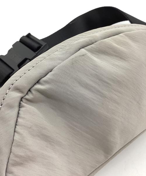 DIESEL（ディーゼル）DIESEL (ディーゼル) ボディバッグ グレーの古着・服飾アイテム