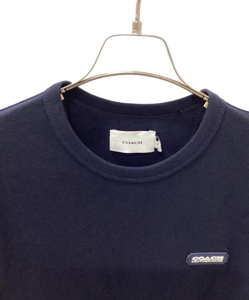 COACH（コーチ）COACH (コーチ) エッセンシャル Tシャツ オーガニック コットン ネイビー サイズ:Sの古着・服飾アイテム