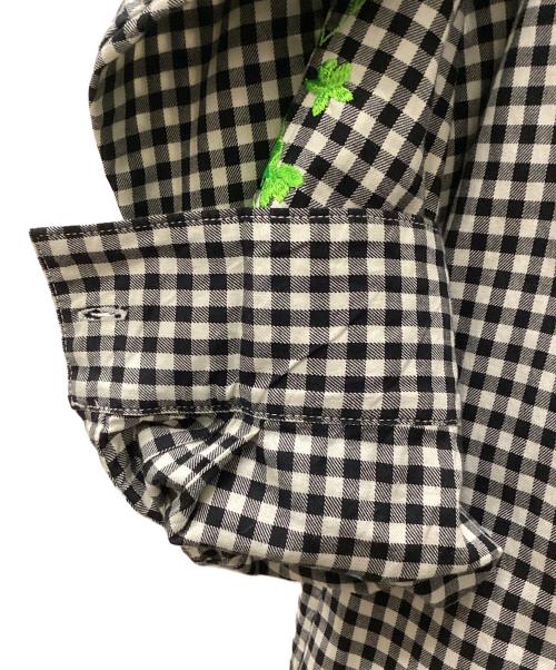 jieda（ジエダ）jieda (ジエダ) フラワーエンブロダイリーシャツ グリーン×ホワイト×ブラック サイズ:2の古着・服飾アイテム