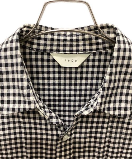 jieda（ジエダ）jieda (ジエダ) フラワーエンブロダイリーシャツ グリーン×ホワイト×ブラック サイズ:2の古着・服飾アイテム