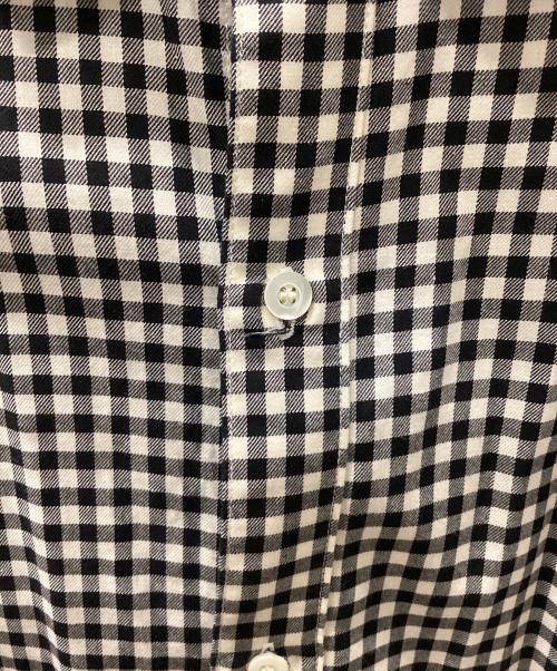 jieda（ジエダ）jieda (ジエダ) フラワーエンブロダイリーシャツ グリーン×ホワイト×ブラック サイズ:2の古着・服飾アイテム