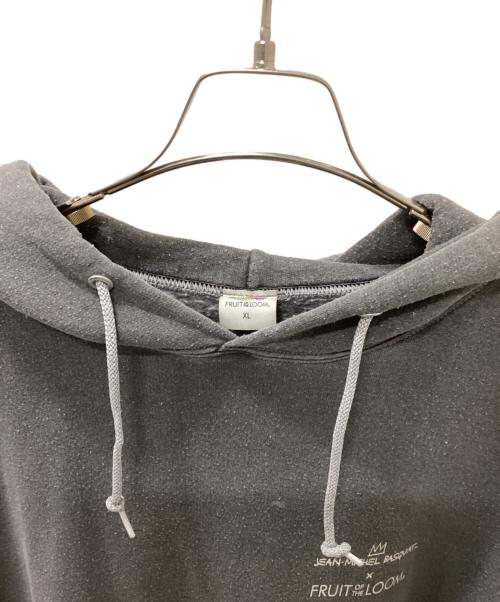 FRUIT OF THE LOOM（フルーツオブザルーム）FRUIT OF THE LOOM (フルーツオブザルーム) Jean-Michel Basquiat (ジャン ミシェル バスキア) バックプリントパーカー グレー サイズ:XLの古着・服飾アイテム