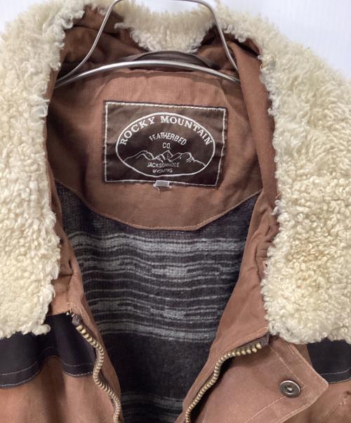 Rocky Mountain FeatherBed（ロッキーマウンテンフェザーベッド）Rocky Mountain FeatherBed (ロッキーマウンテンフェザーベッド) 70sウェスタンヨークオイルドハンティングコート ブラウン サイズ:Lの古着・服飾アイテム