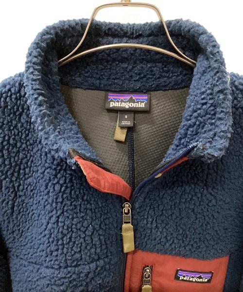 Patagonia（パタゴニア）Patagonia (パタゴニア) Ms Classic Retro-X Jacket ブルー×エンジ サイズ:Sの古着・服飾アイテム