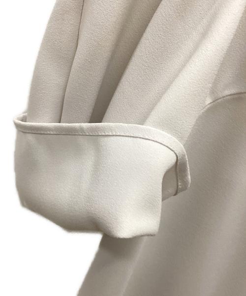 UNTITLED（アンタイトル）UNTITLED (アンタイトル) ワンピース アイボリー サイズ:2の古着・服飾アイテム