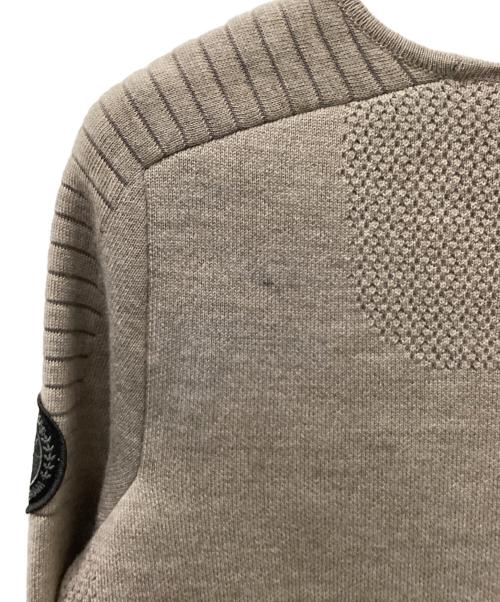CANADA GOOSE（カナダグース）CANADA GOOSE (カナダグース) ELMVALE ニットセーター ベージュ サイズ:XSの古着・服飾アイテム