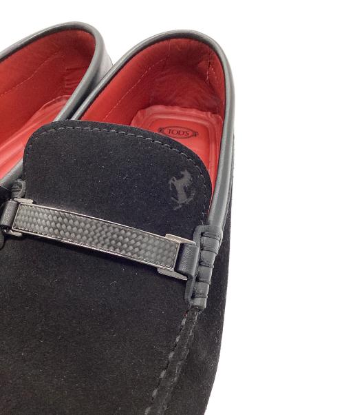 TOD'S（トッズ）TOD'S (トッズ) Ferrari (フェラーリ) スウェードドライビングシューズ ブラック サイズ:6 1/2の古着・服飾アイテム