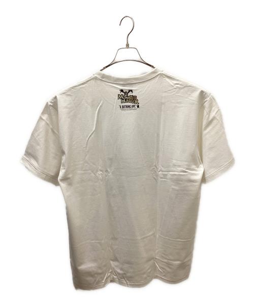 A BATHING APE（ア ベイシング エイプ）A BATHING APE (ア ベイシング エイプ) モンスターハンター (モンスターハンター) 半袖カットソー ホワイト サイズ:2XLの古着・服飾アイテム