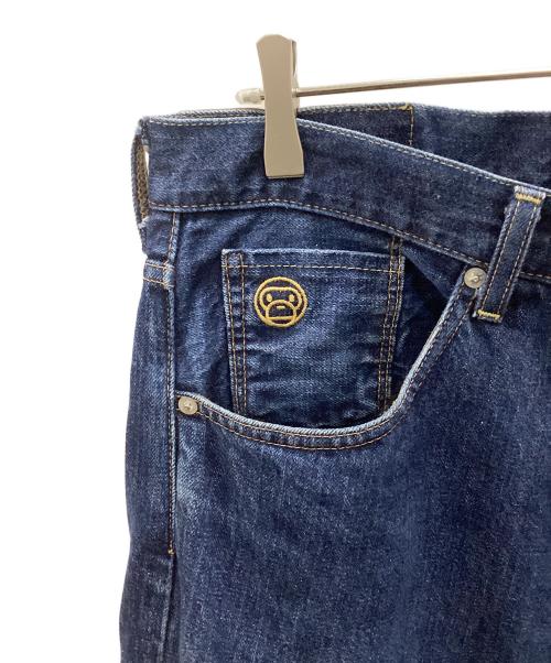 A BATHING APE（アベイシングエイプ）A BATHING APE (ア ベイシング エイプ) 刺繍デニムパンツ インディゴ サイズ:Lの古着・服飾アイテム