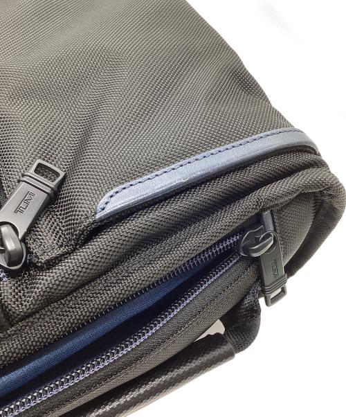 TUMI（トゥミ）TUMI (トゥミ) スリム・スリーウェイ・ブリーフ ブラック×ネイビーの古着・服飾アイテム