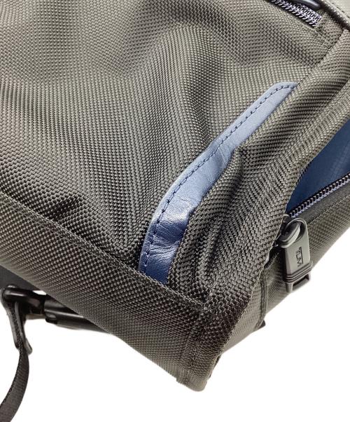 TUMI（トゥミ）TUMI (トゥミ) スリム・スリーウェイ・ブリーフ ブラック×ネイビーの古着・服飾アイテム