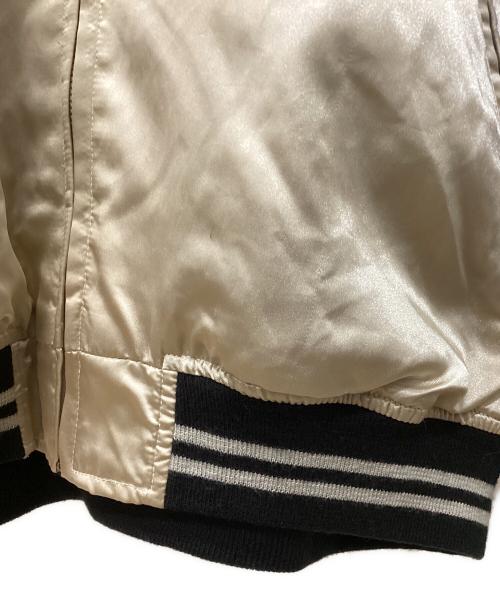 HARLEY-DAVIDSON（ハーレーダビッドソン）HARLEY-DAVIDSON (ハーレーダビッドソン) バック刺繍スカジャン ベージュ×ブラック サイズ:Mの古着・服飾アイテム