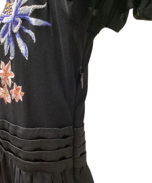 VIVIENNE TAM（ヴィヴィアンタム）VIVIENNE TAM (ヴィヴィアンタム) 00's 刺繍ワンピース ブラックの古着・服飾アイテム