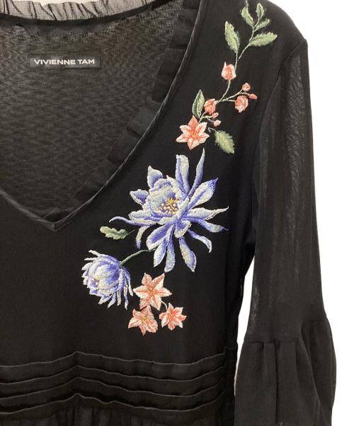 VIVIENNE TAM（ヴィヴィアンタム）VIVIENNE TAM (ヴィヴィアンタム) 00's 刺繍ワンピース ブラックの古着・服飾アイテム
