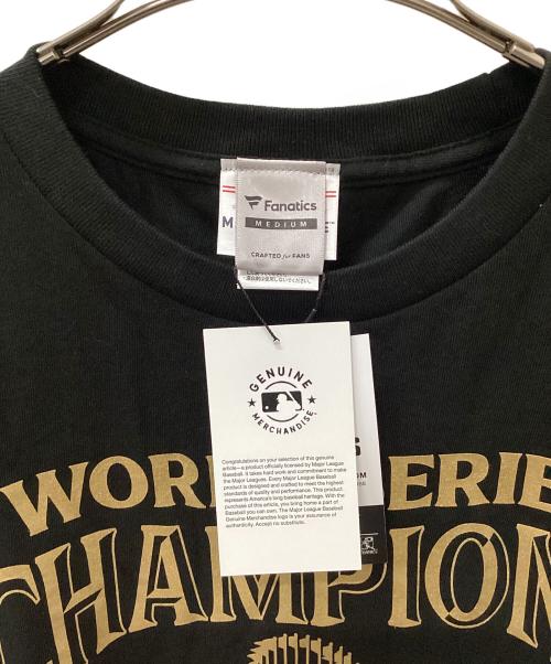 Fanatics（ファナティクス）Fanatics (ファナティクス) ドジャース ワールドシリーズ 2024 優勝記念 パレード Tシャツ ブラック ブラック サイズ:MEDIUM 未使用品の古着・服飾アイテム