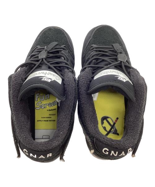 NIKE（ナイキ）NIKE (ナイキ) GNARHUNTERS (ナーハンターズ) SB DUNK LOW PRO QS BLACK/BLACK-WHITE サイズ:25.5cmの古着・服飾アイテム