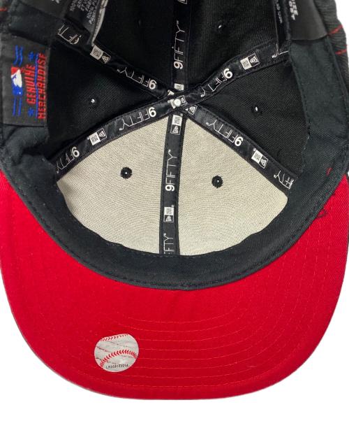 New Era（ニューエラ）New Era (ニューエラ) キャップ ブラック×レッドの古着・服飾アイテム