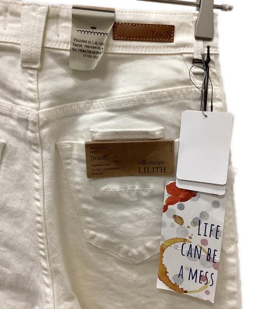 YANUK（ヤヌーク）YANUK (ヤヌーク) ワイドストレート デニムパンツ LILITH ホワイト サイズ:25の古着・服飾アイテム