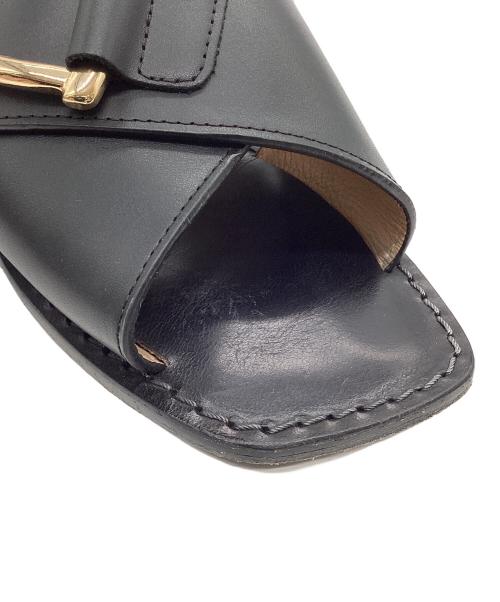 CORSO ROMA 9（コルソローマノーヴェ）CORSO ROMA 9 (コルソローマノーヴェ) NOLLEY’S別注 レザービットクロスストラップサンダル ブラック サイズ:36の古着・服飾アイテム