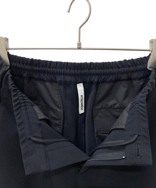ATTACHMENT（アタッチメント）ATTACHMENT (アタッチメント) PE STRETCH DOUBLE CLOTH REGULAR FIT EASY TROUSERS ブラック サイズ:3の古着・服飾アイテム