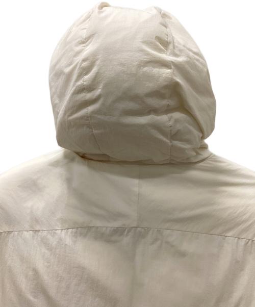 ATTACHMENT（アタッチメント）ATTACHMENT (アタッチメント) NY TAFFETA COLLARLESS DOWN VEST アイボリー サイズ:3の古着・服飾アイテム