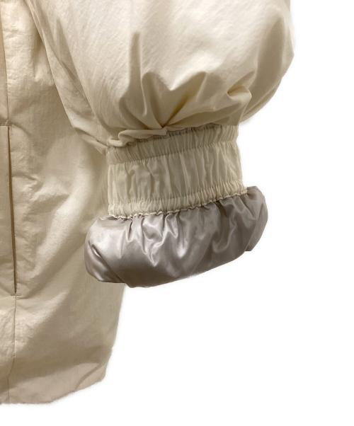 ATTACHMENT（アタッチメント）ATTACHMENT (アタッチメント) NY TAFFETA COLLARLESS DOWN VEST アイボリー サイズ:3の古着・服飾アイテム