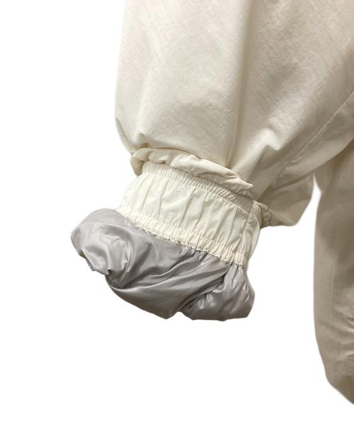 ATTACHMENT（アタッチメント）ATTACHMENT (アタッチメント) NY TAFFETA COLLARLESS DOWN VEST アイボリー サイズ:3の古着・服飾アイテム